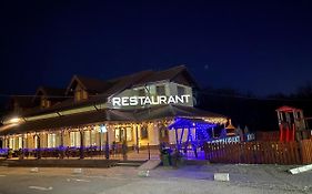 Km 80 Restaurant & Hotel